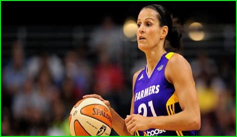 Ticha Penicheiro Net Worth